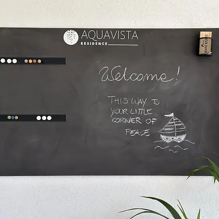 Aquavista - & Poolside