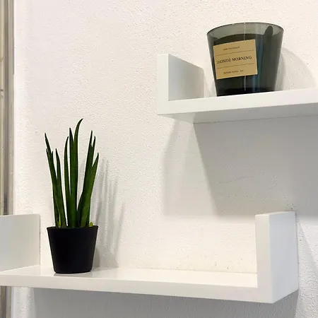 Aquavista - & Poolside *