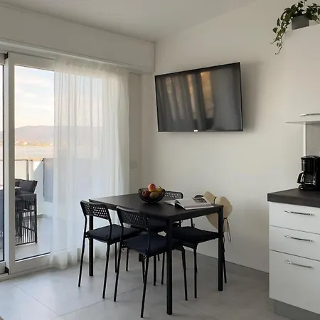 Aquavista - & Poolside דירה