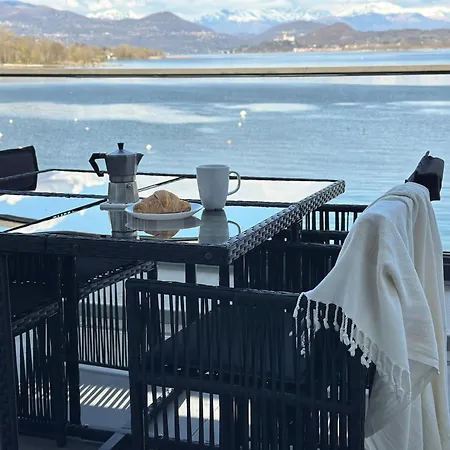 Aquavista - & Poolside Lejlighed *