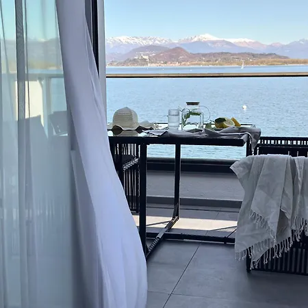 Lejlighed Aquavista - & Poolside Castelletto sopra Ticino