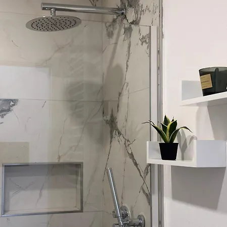 Aquavista - & Poolside קסטלטו סופרה טיצ'ינו