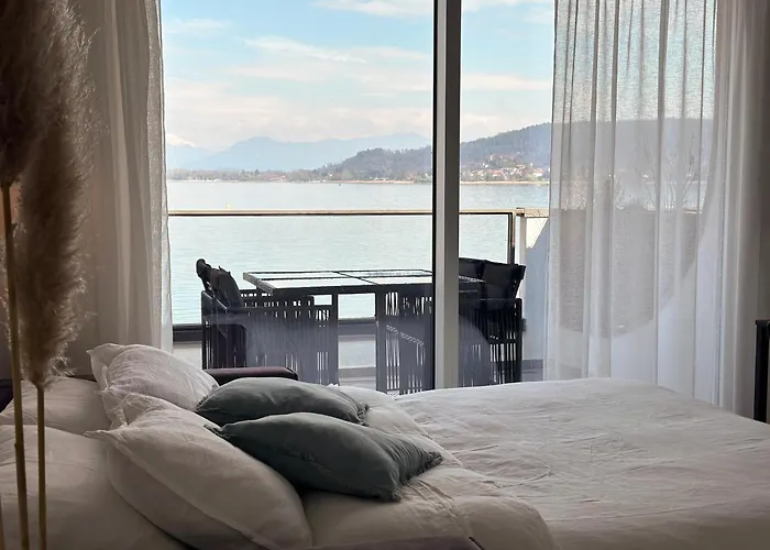 Aquavista - & Poolside 아파트